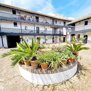 Con Patio Sevillano Siviglia
